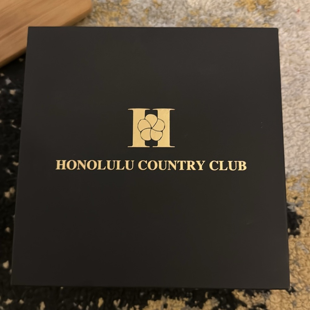 NEW Honolulu Country Club Titleist golf ball set - Picture 5 of 5